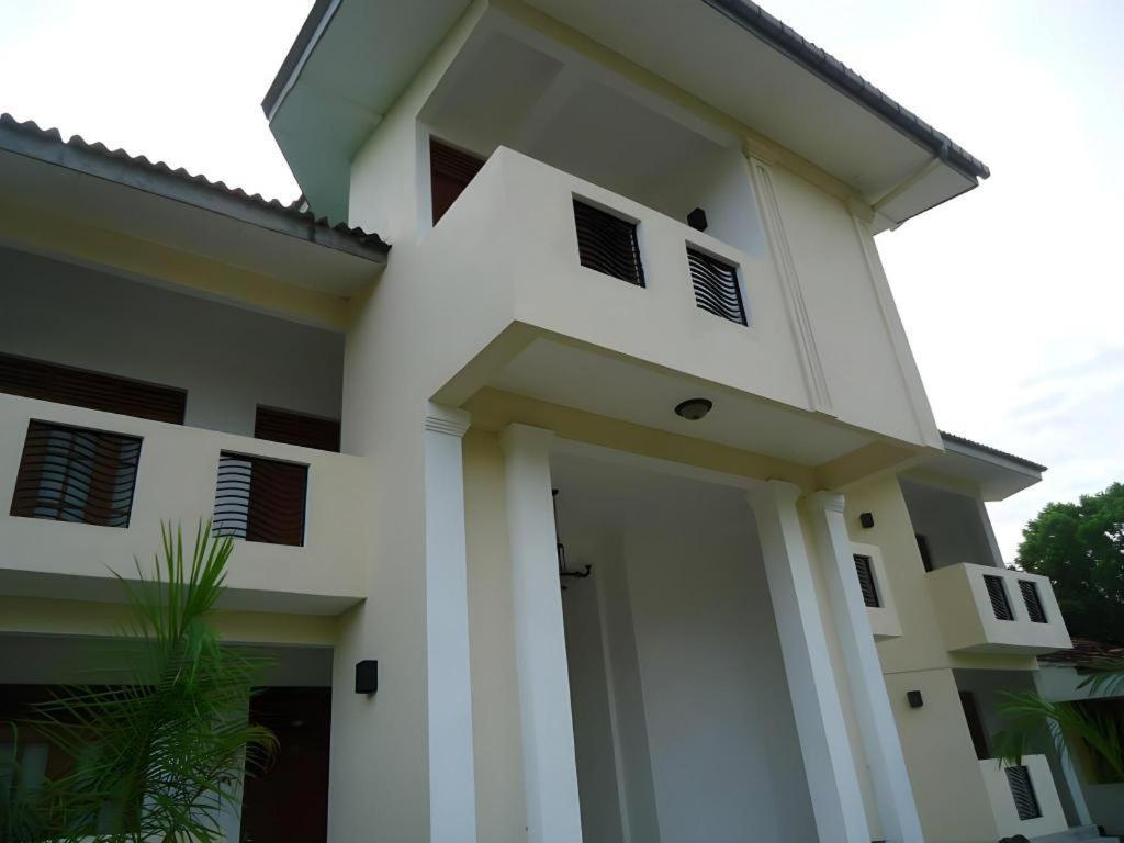 de 5000 m² con 7 habitación/es y 7 baño/s de uso privado, en Yala Tissamaharama Exterior foto