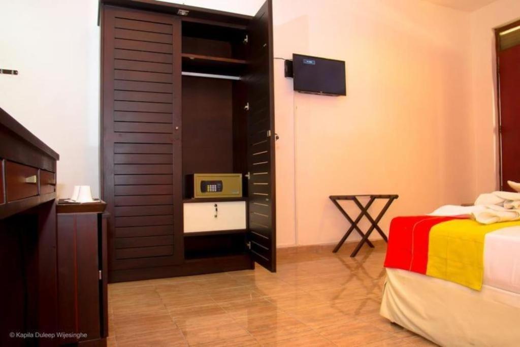 de 5000 m² con 7 habitación/es y 7 baño/s de uso privado, en Yala Tissamaharama Exterior foto