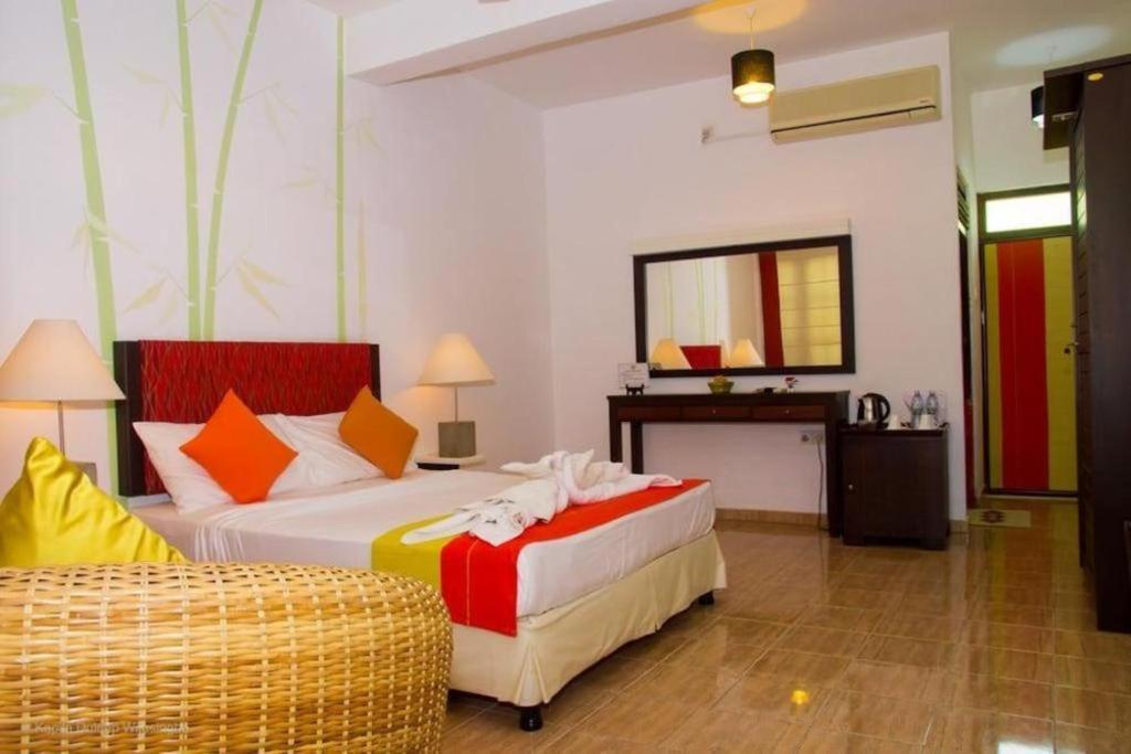 de 5000 m² con 7 habitación/es y 7 baño/s de uso privado, en Yala Tissamaharama Exterior foto
