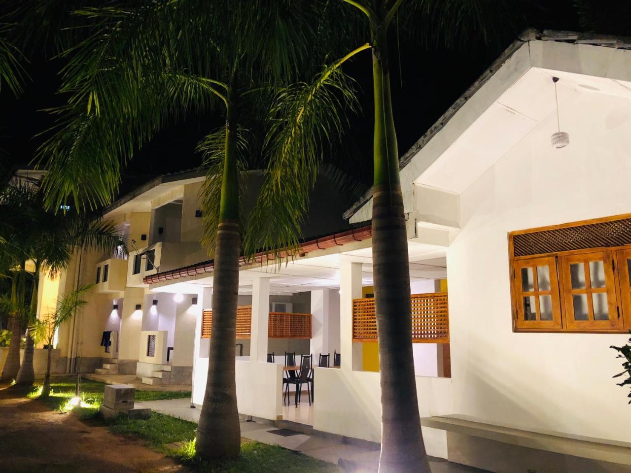 de 5000 m² con 7 habitación/es y 7 baño/s de uso privado, en Yala Tissamaharama Exterior foto